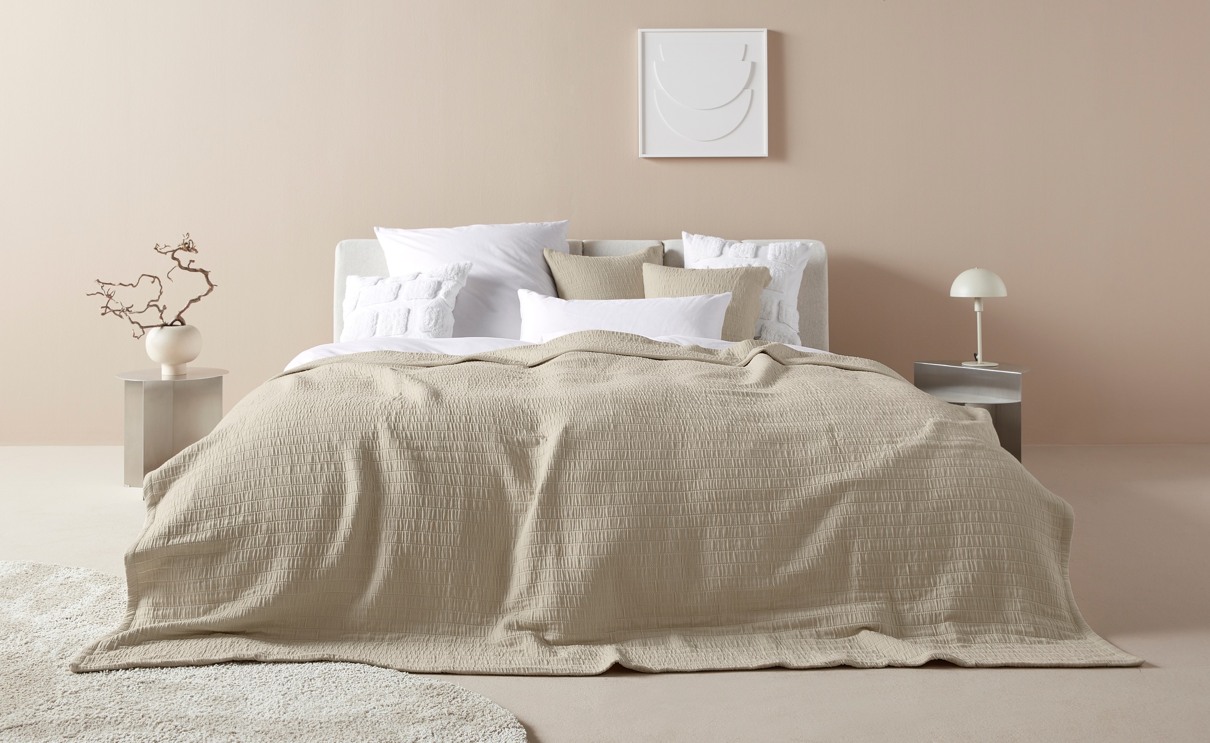 LeGer Home by Lena Gercke Tagesdecke »Maditha«, mit feiner Streifensteppung, hautfreundliche Stoffqualität, hergestellt aus 99% Baumwolle & 1% Polyester, Farbe: beige, hellgrau & anthrazit, unterstützt Cotton Made in Afrika