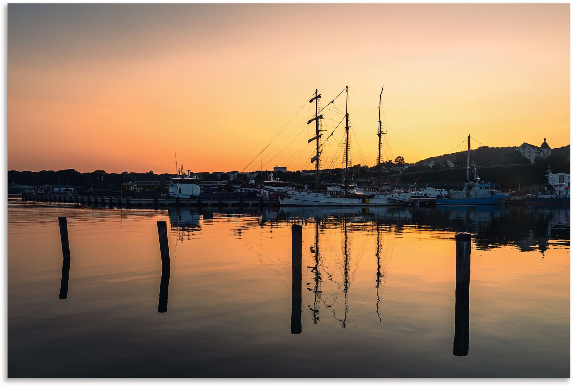 Artland Wandbild »Hafen von Sassnitz auf der Insel Rügen«, (1 Stück), in vielen Grössen & Produktarten - Alubild / Outdoorbild für den Aussenbereich, Leinwandbild, Poster, Wandaufkleber / Wandtattoo auch für Badezimmer geeignet