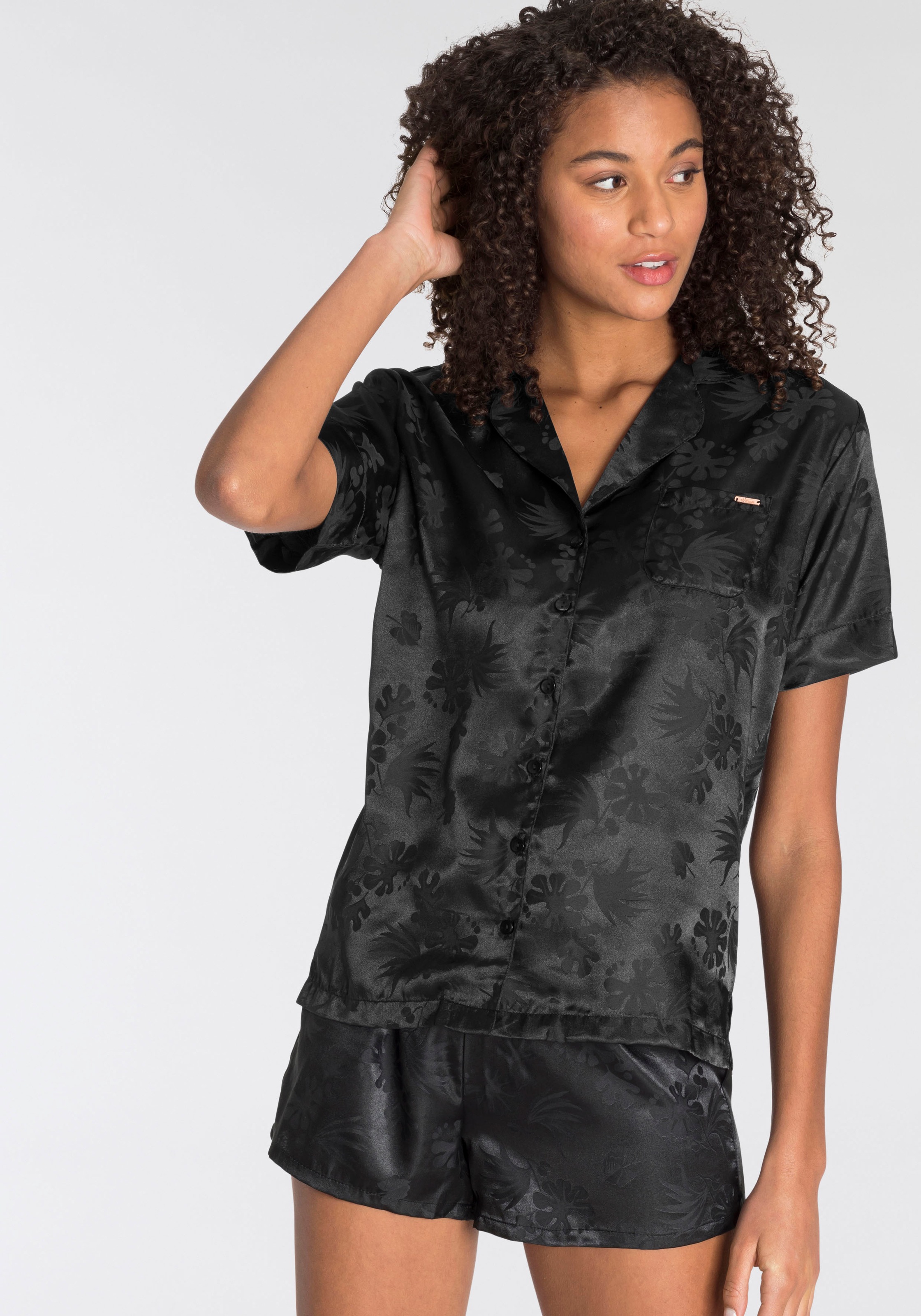 s.Oliver Shorty, (2 tlg., 1 Stück), aus gemustertem Satin