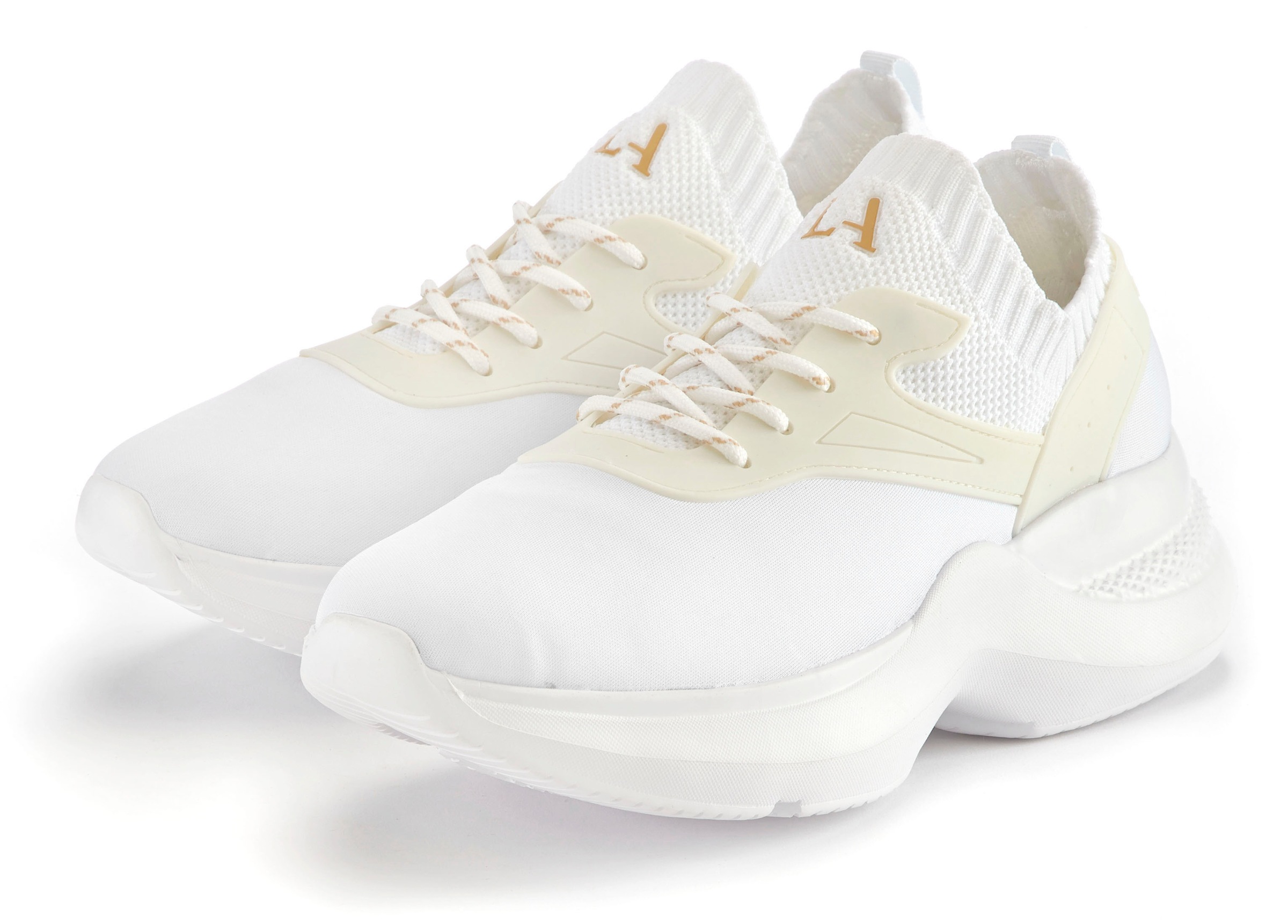 LASCANA Sneaker, Sneaker im sportlichen, leichten Look und mit Chunky Sohle VEGAN