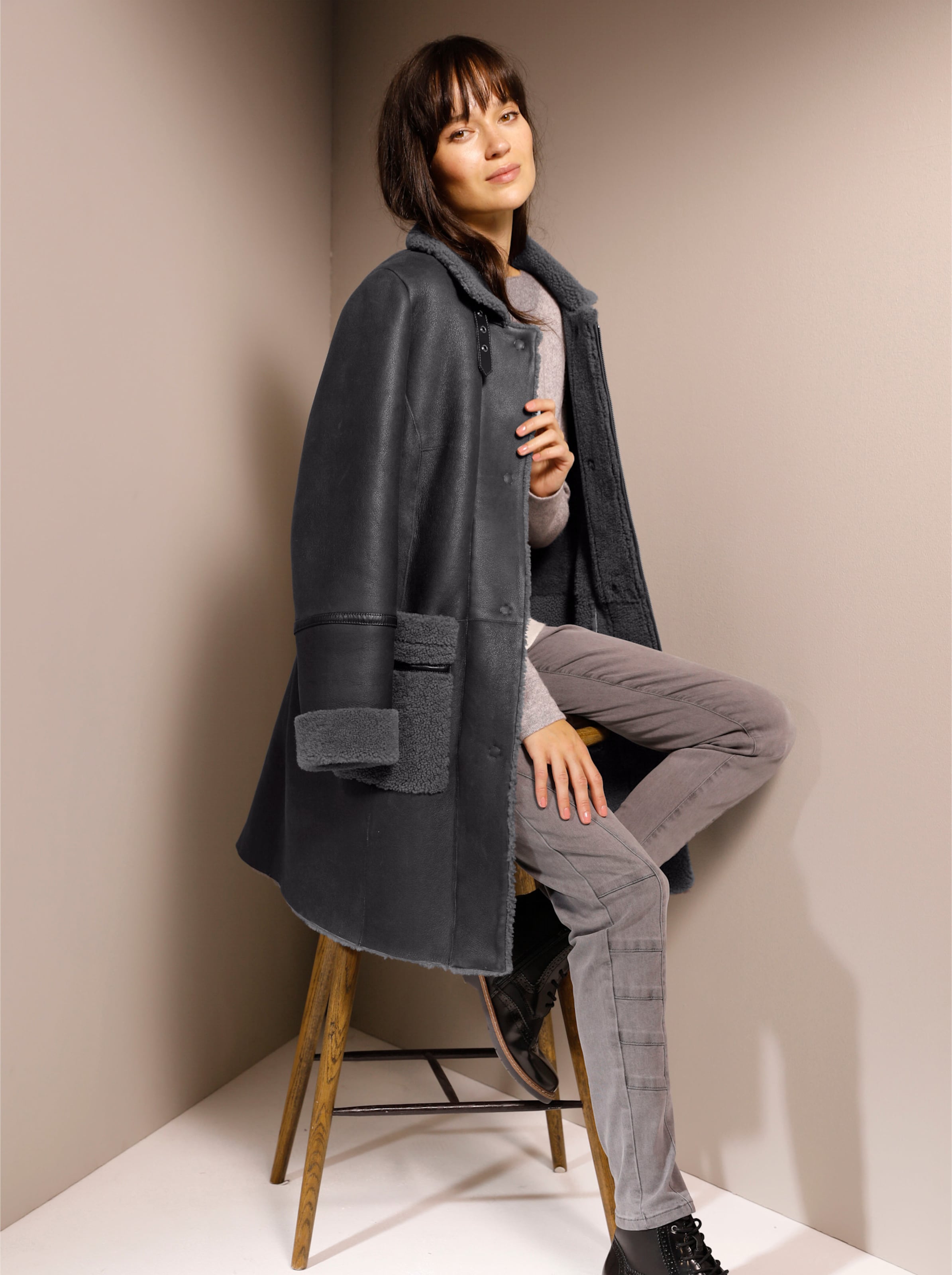 Lammfell-Jacke in anthrazit von Mainpol