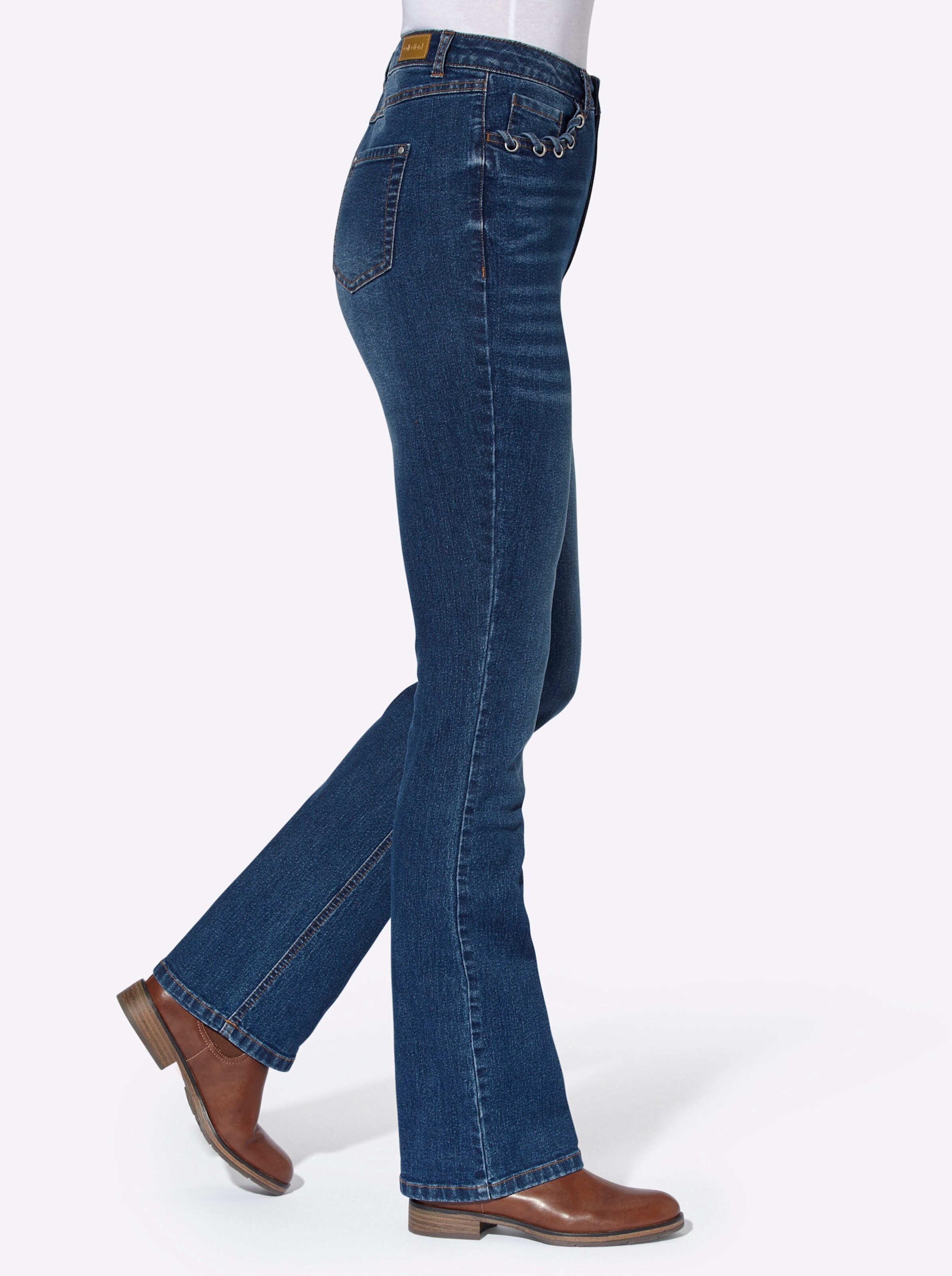 Bootcut-Jeans in blue-stone-washed von heine